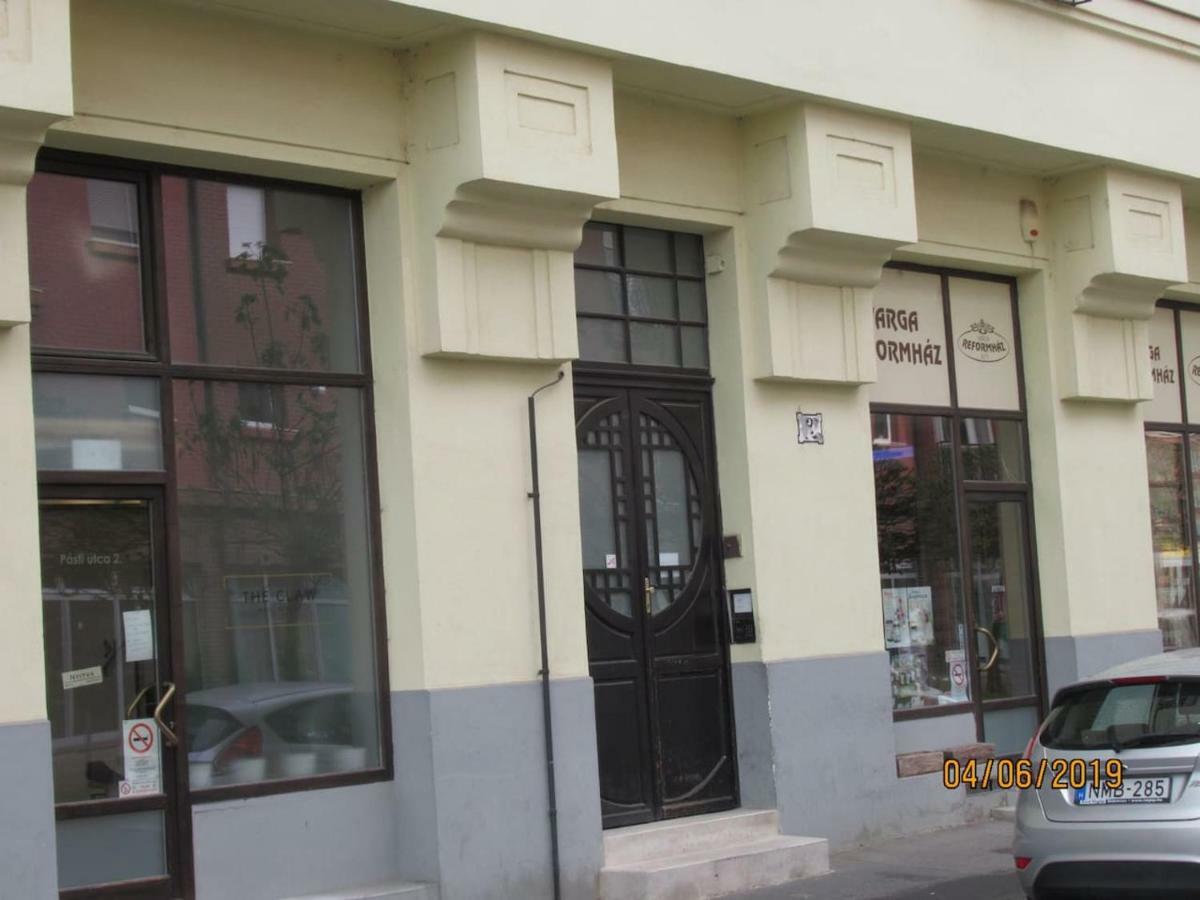 Pásti Centrál apartment. Debrecen Exterior foto